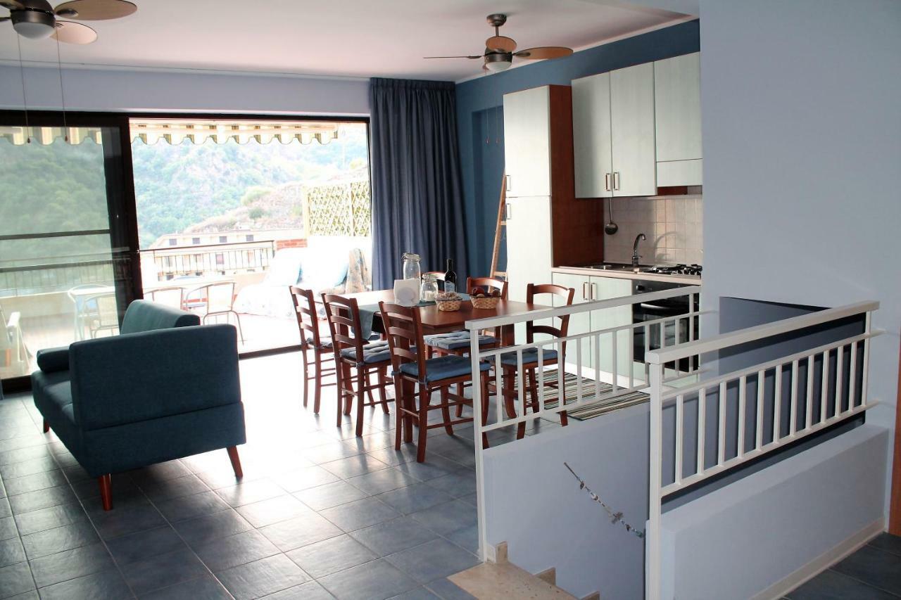 Light Blue House Διαμέρισμα Letojanni Εξωτερικό φωτογραφία